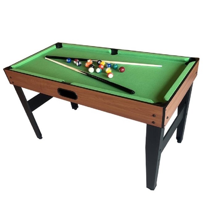 Biliardo con gambe in legno