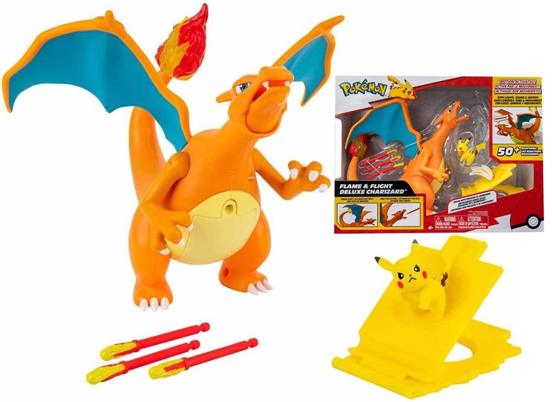 Pokemon – Deluxe Feature include 6 Charizard interattivi Plus Pikachu Figura Launcher PKW2731