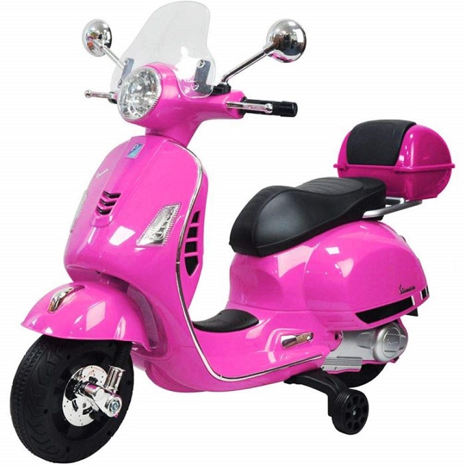VESPA PIAGGIO GTS DELUXE  CON BAULETTO E VISORE+ ROTELLE LUCI LED COL. FUXIA