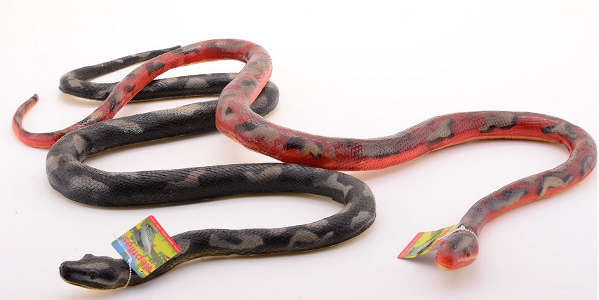 Serpente gomma piena 2 sogg.in Ass.Animal World Soft Touch 135cm