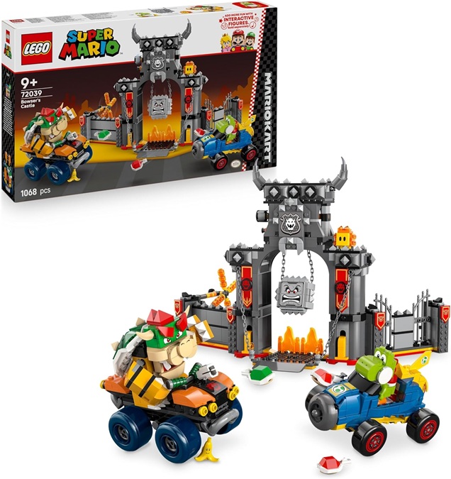 LEGO Super Mario: Mario Kart – Castello di Bowser Giocattolo – Set Interattivo con 2 Macchine e 4 Figure Incluso Yoshi.
